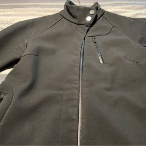 Women’s size S Icebreaker Kenai Soft shell water resistant black jacket